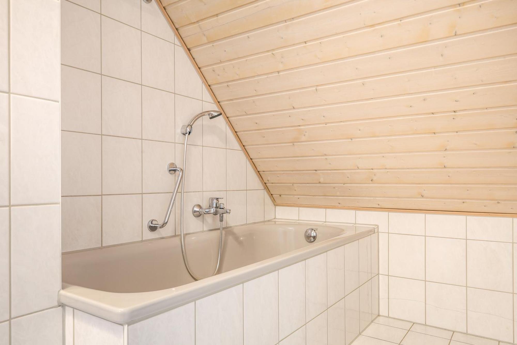 Cruwzo - Modern Centrally Located With Parking Ingolstadt